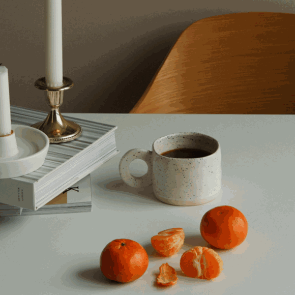 magic-eraser-demo-food-on-table.gif